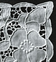 Les Dix Doigts embroidery